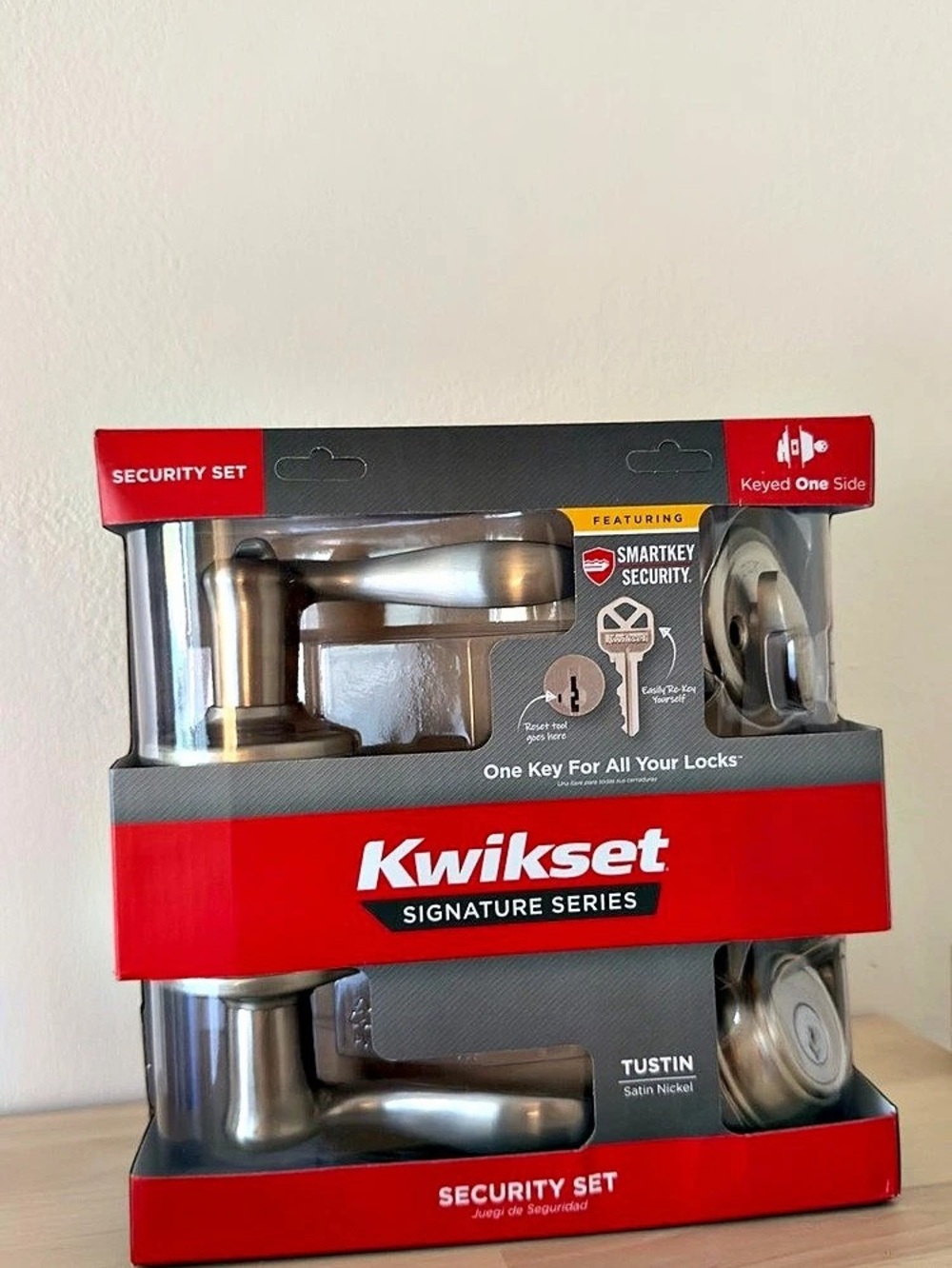 Kwikset 991 Tustin Keyed Door Lever and Sgl Cyl Deadbolt Combo Pack in SN